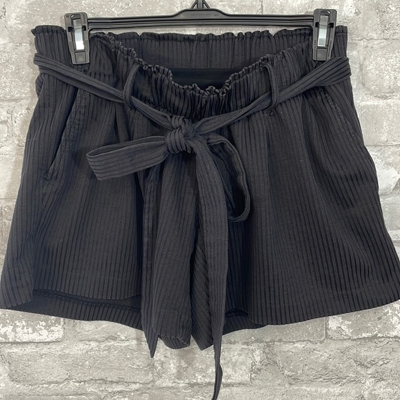 A:Glow Maternity Ribbed Shorts - Picture 1 of 5